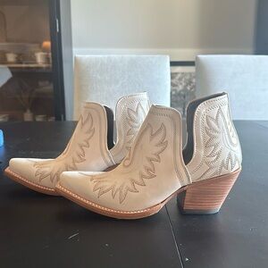 Ariat Women’s Dixon Bootie